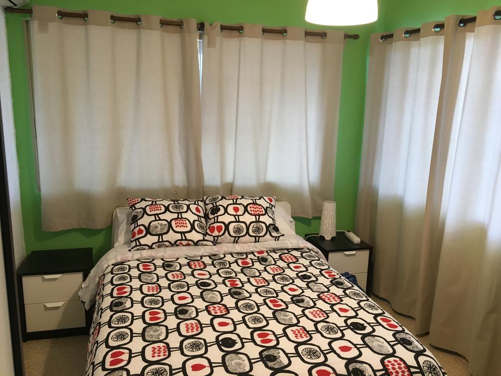 Hostal Tres Cantos Bagian luar foto