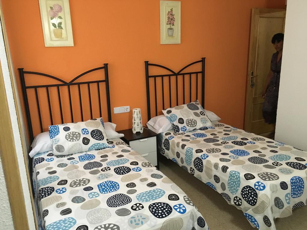 Hostal Tres Cantos Bagian luar foto